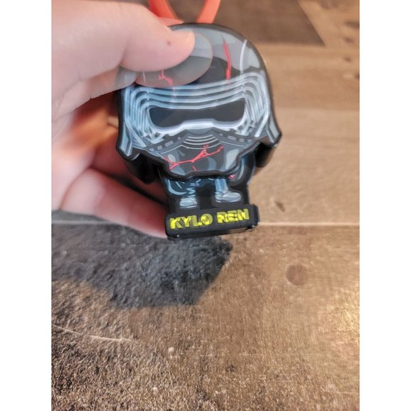 Star Wars Kylo Ren McDonald's 2019 toy figure keychain - Picture 2 of 5